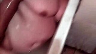 uhh, bathtub masturbation got me wet with my man