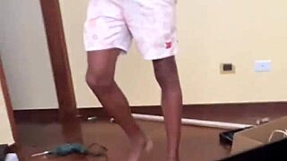 cafucu dotado gets sucked by gay client for a tight exchange