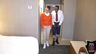 कर्वी जिंजर रेइघ को रोम मेजर इंटेंस इंटररेशियल चुदाई बाद फेशियल