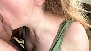 Paid courier with quick blowjob and hot sex