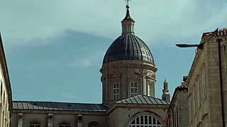 Horny babe wants to fuck in apartment