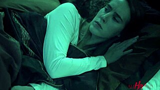 Scarlett sage and serena blair tribbing with cadence lux in teasing oral