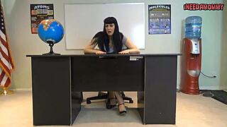 uhh, mommy diapering me for humiliation, so embarassin