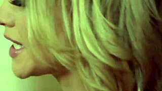 Blonde Lesbian Dazzles Boss With Pussy Eating