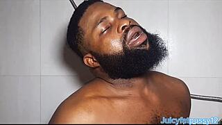 सौतेले पापा, शॉवर में मुझे हार्ड क्यों चोदते हो?