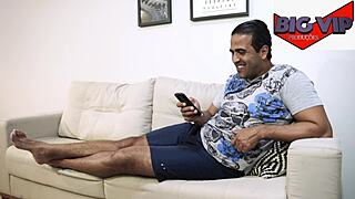 Victoria Dias Feels Intense Double Penetration with Tony Tigrao