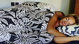 Wife Shocked by Hard Dick in Morning Wet Pussy