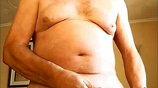 I feel so horny wanking my hairy cock to cum.