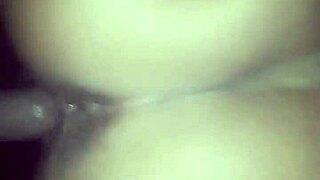 amateur girl shows off her big ass for fucking