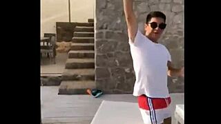 Blonde Teen 18+ Teasing On Spring Break In Bikini