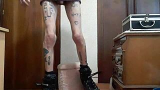 melvin oficial gay español se masturba solo en patines