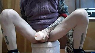 melvin oficial gay español se masturba solo en patines