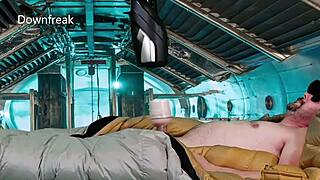 अरे, फ्लेशलाइट लॉन्च से हाथ-मुक्त मस्ती की कोशिश... चमकदार बैग नीचे!