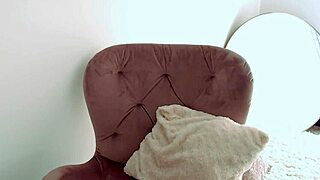 Hey, wanna see this cute little Latina teen dance on webcam?