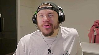 i took down tsunade and ended up in a 3some blowjob creampie scene