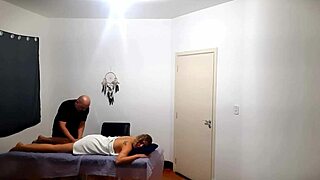 Pretty Woman Surprised By Therapist's Creampie During Massage