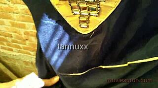 गर्लफ्रेंड नाहा के साथ आउटडोर सेक्स, देखो हम हार्ड फक करते हैं! 😍