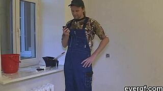 Broke dude lets slutty friend ride his ex-girlfriend for hard cash 💸