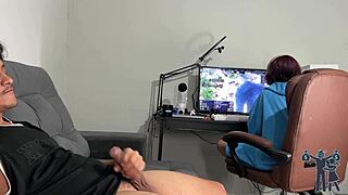 i got caught jerkin off and her reaction was surprisin