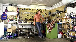 Maria Skyler Handles Double Penetration And Facial Cumshot Expertly