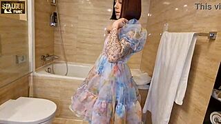 Alternative babe gets her ass worshipped and fucked in the bathroom