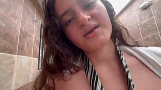 Estudiante De Tetas Grandes Folla A Maestro Para Aprobar