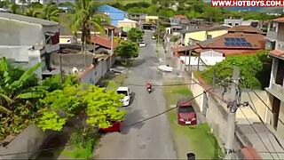 Sucking The Delivery Guy's Massive Cock In A Wild Encounter