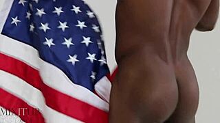 Mixitupboy phoenix fellington enjoys a solo session in this gay video