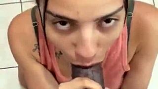 साल की बेस्ट ओरल इस मेच्योर इंडियन बेब से! 😍