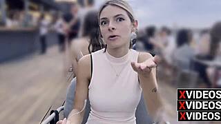 In Giro Per Bucarest Ragazza Rimorchiata Sul Taxi e Portata a Cena Dialoghi in Ita Outdoor