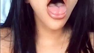 wow, i came deep in her throat while she sucked me off in this homemade scene 😍💦