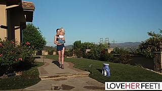 I's the giantess and she's petite 18+, givin footjob and suckin toes