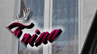 Taxi Driver Spots Naked Milf in Stockings Without Panties