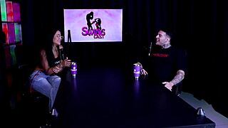 i saw a hot brazilian blonde at arnold class. her oral skills blew me away in classroom action.