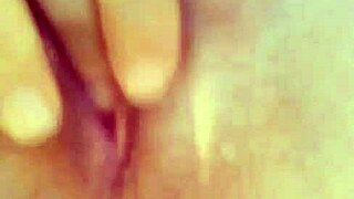 Branquinha De Piercing Se Tocando Até Gozar Videos