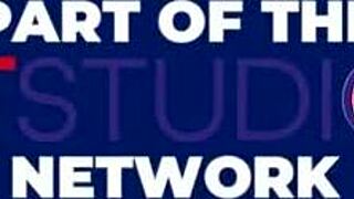 Essex nurse in costume gets cunt munched and deepthroats cock! 😈🍆