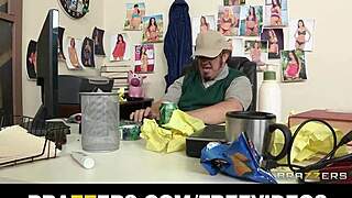 How Does Sexy Latina Veronica Rodriguez Discover She Can Squirt?