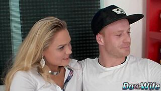 Wow, blonde wife Barra Brass takes anal creampie while cuckold watches! 😲