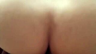 Novinha Magrinha Do Rabo Grande Brincando Com Idoso