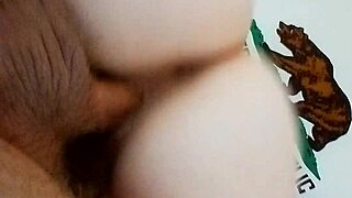 I'm riding with my big booty in this Colombian video.