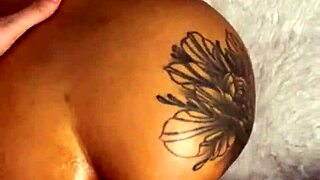 क्या वह स्लट सिर्फ गैंड में चोदती है?