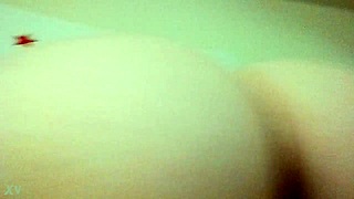 I'm riding with my big booty in this Colombian video.