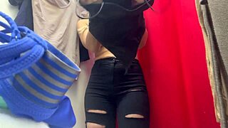 Hidden cam catches big tits girl in dressing room!