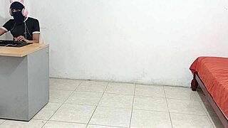 Beautiful Stepsister With Big Ass Dominates In Roleplay Making Me Horny Then I Masturbate My Cock