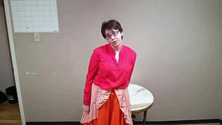 Femdom masturbates while roleplaying domming her neighbor 😏