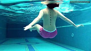 i'm a milf influencer uploadin videos all dayy