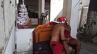 no natal a vizinha fofoqueira levou pirocada na bucetona no pelo para aprender feliz natal.