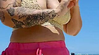 i got a lover at the beach and now i flash my big african pussy to make him hard