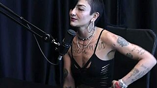 caroleta roots in her hardcore outdoor scene, wanna see her squirt?