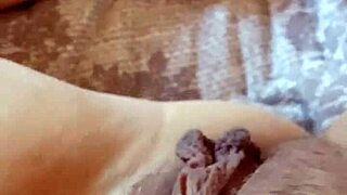 gretala, show me your curvy european ass dancing on that pussy